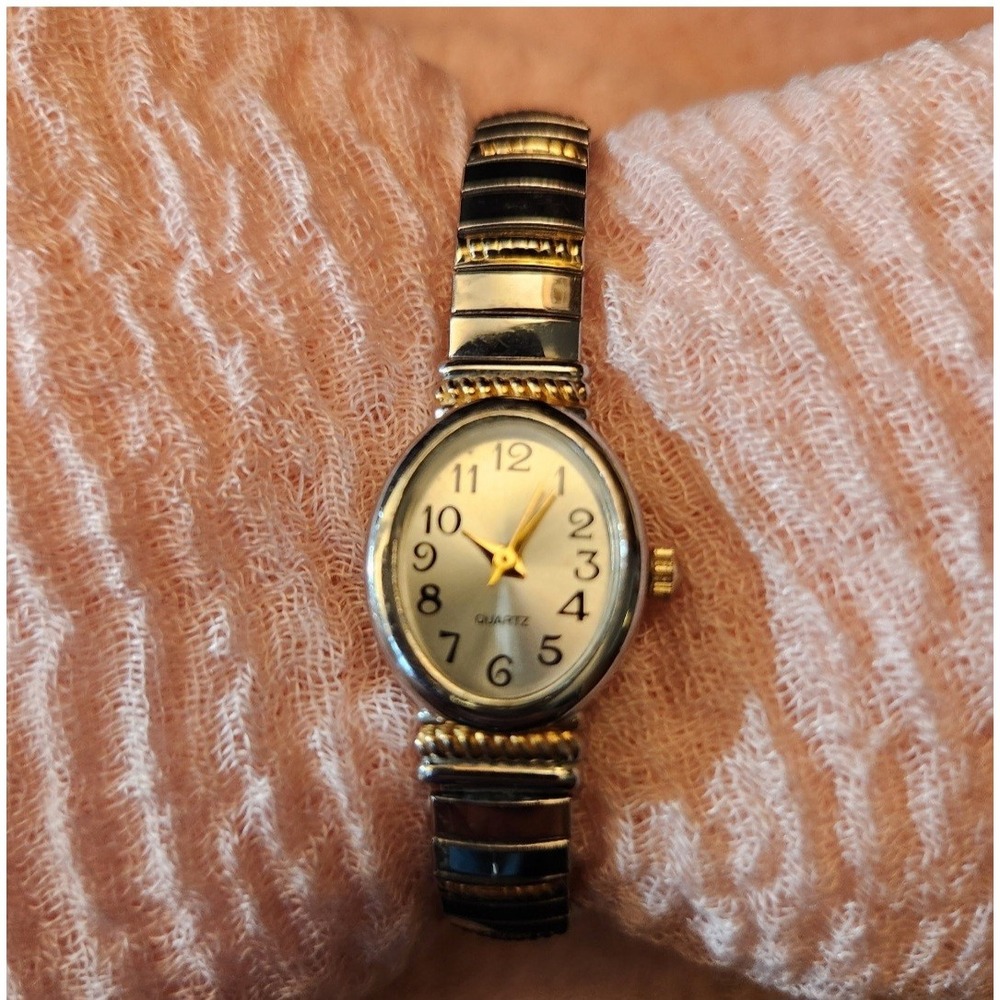 Unbranded Quartz Watch Women OS Silver Gold Fair Vintage Two Tone Expansion Band